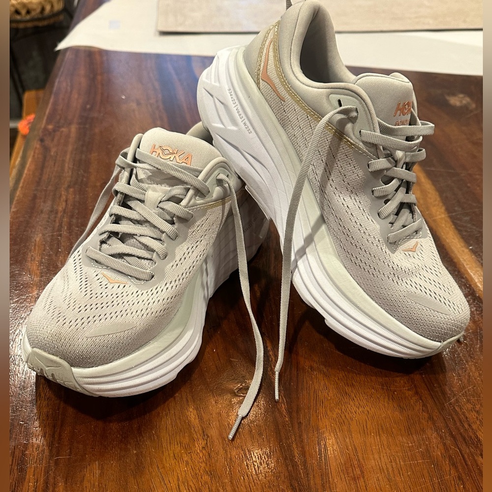 Women’s HOKA One One Bondi 8 Gray Harbor Mist Lunar Rock Size 8B